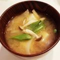 虹色フラガール's cooksnap of when they made 春～✿新玉ねぎとスナップえんどうの味噌汁.