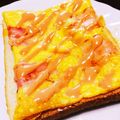 瑠那。's cooksnap of when they made 朝食☆ベーコンエッグチーズトースト.