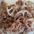 まつこサン's cooksnap of when they made 弁当に♪レンコンと挽き肉のからしマヨ和え.