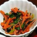 もも1002's cooksnap of when they made 小さな野菜のおかず☆ニラと人参の胡麻和え.