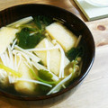＊ＡＫＯＲＩ＊'s cooksnap of when they made 簡単 小松菜 えのき 油揚げの お吸い物.