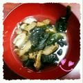 ☆クックベリー☆'s cooksnap of when they made 春菊・油揚げ・椎茸のすまし汁.