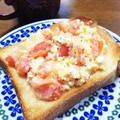 YUKIKI☆'s cooksnap of when they made とろとろチーズ★卵★トマトのトースト.