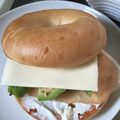 a_chin1202's cooksnap of when they made ランチ☆生ハムとアボガドのベーグルサンド.