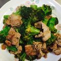 私は苺大福's cooksnap of when they made 豚肉とブロッコリーのヨシダソース炒め.