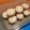 たにぐちさや's cooksnap of when they made 乾燥不要。絞り出したらすぐ焼けるマカロン.
