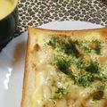 民明書房's cooksnap of when they made ♪チーズマヨちくわトースト♪.