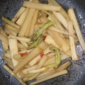 黄色のぴっぴさん's cooksnap of when they made うどの皮のきんぴら.