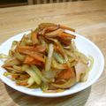 ビギナーえい's cooksnap of when they made 玉ねぎと人参とベーコンのカレー炒め.