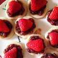 雪だるまmama's cooksnap of when they made だんごカップにいちごのせ♪.