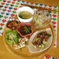 komutatata's cooksnap of when they made 玉ねぎとキュウリの梅おかか和え.