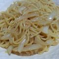 ひとりで☆できるもん's cooksnap of when they made 簡単お手軽☆玉ねぎの味噌マヨパスタ.