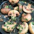 aaaayumi12's cooksnap of when they made 簡単☆マッシュルームのアヒージョ.