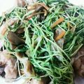 ＊beru＊'s cooksnap of when they made 簡単で美味しいリピ確実！鶏肉と豆苗炒め.
