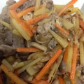 ichicube's cooksnap of when they made 簡単ジャガイモと豚肉のオイスターマヨ炒め.