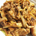 yukamyao's cooksnap of when they made 春の素材ときのこと豚肉のオイマヨ炒め.