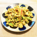 ゆずゴーヤ's cooksnap of when they made アボカドと卵の炒め物.