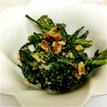 deepsnow★'s cooksnap of when they made ＊春菊のくるみ味噌マヨ和え＊.