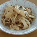 asa1028's cooksnap of when they made 長芋＊鶏挽き＊きのこのバタポン炒め.