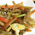 omayo's cooksnap of when they made 大根の皮と舞茸のオイスターソース炒め.