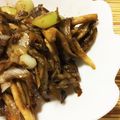 ちょるびんち's cooksnap of when they made レモン香る♪ごぼうと舞茸の磯バタソテー.