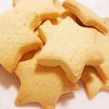 みなとんぼっち's cooksnap of when they made サクサク*甘さ控えめ*型抜きクッキー.