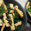 豆と麦's cooksnap of when they made パパッと胡麻和え　春菊と油揚げ編.