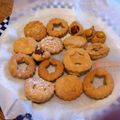 じじコロ's cooksnap of when they made *私が子供と作るいつもの型抜きクッキー*.