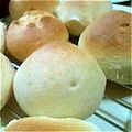 edaedamoroe's cooksnap of when they made オリーブオイルで*薄力粉のパン*.