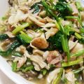 ☆くまのすけ☆'s cooksnap of when they made ほうれん草と舞茸の梅バター醤油炒め.