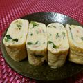 赤い電話's cooksnap of when they made 簡単！ニラとカニカマ卵焼き.