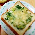 kana11820's cooksnap of when they made ネギのワサビマヨチーズトースト☆.