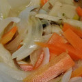 よっちゃんもち★'s cooksnap of when they made きのこ数種と野菜のレンジで作る和え物.