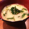 コロまめたろう's cooksnap of when they made にらと卵の味噌汁.