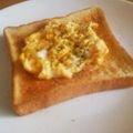 ちょこちょこまん's cooksnap of when they made バター風味☆パンの為のスクランブルエッグ.