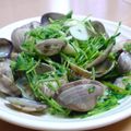 ＊サブ太郎＊'s cooksnap of when they made 豆苗とあさりのにんにく酒蒸し.