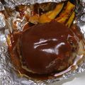 ☆aporo☆'s cooksnap of when they made ☆ホイルで蒸し焼き・ハンバーグ☆.