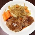 LAXやっさん's cooksnap of when they made ウェイパーと焼肉のﾀﾚで本格ハンバーグ.