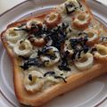 tyappa's cooksnap of when they made クリチtoしらすでカルシウムトースト♪.