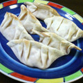 ろんちゃむ's cooksnap of when they made ソースがとろ～り♪餃子の皮で包みピザ.