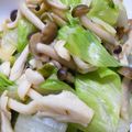 なるちゃん♪'s cooksnap of when they made レタスとブナピーのポン酢炒め.