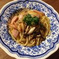 エル♀'s cooksnap of when they made ソーセージとしめじのバター醤油パスタ.