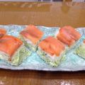 あき0304's cooksnap of when they made 簡単サーモン＆アボカド＆クリチ押し寿司♪.