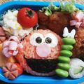 りえゆmama's cooksnap of when they made 園児キャラ弁【エルモ】.