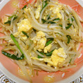 だれんしゃん's cooksnap of when they made もやしとニラの玉子炒め.