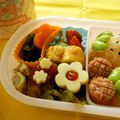 ちょこ０１７'s cooksnap of when they made ＊キャラ弁おかず＊　お花ハンバーグ.