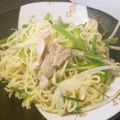 大魔女's cooksnap of when they made ウエイパーで♪大葉入り焼きそば.