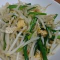 akikokia27's cooksnap of when they made もやしと油揚げの炒め物.