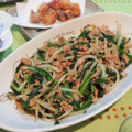 ワインパープル's cooksnap of when they made ニラともやしのオイスターソース炒め.