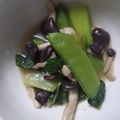 ★ホワイト★'s cooksnap of when they made チンゲン菜とひらたけ、はんぺんの中華炒め.